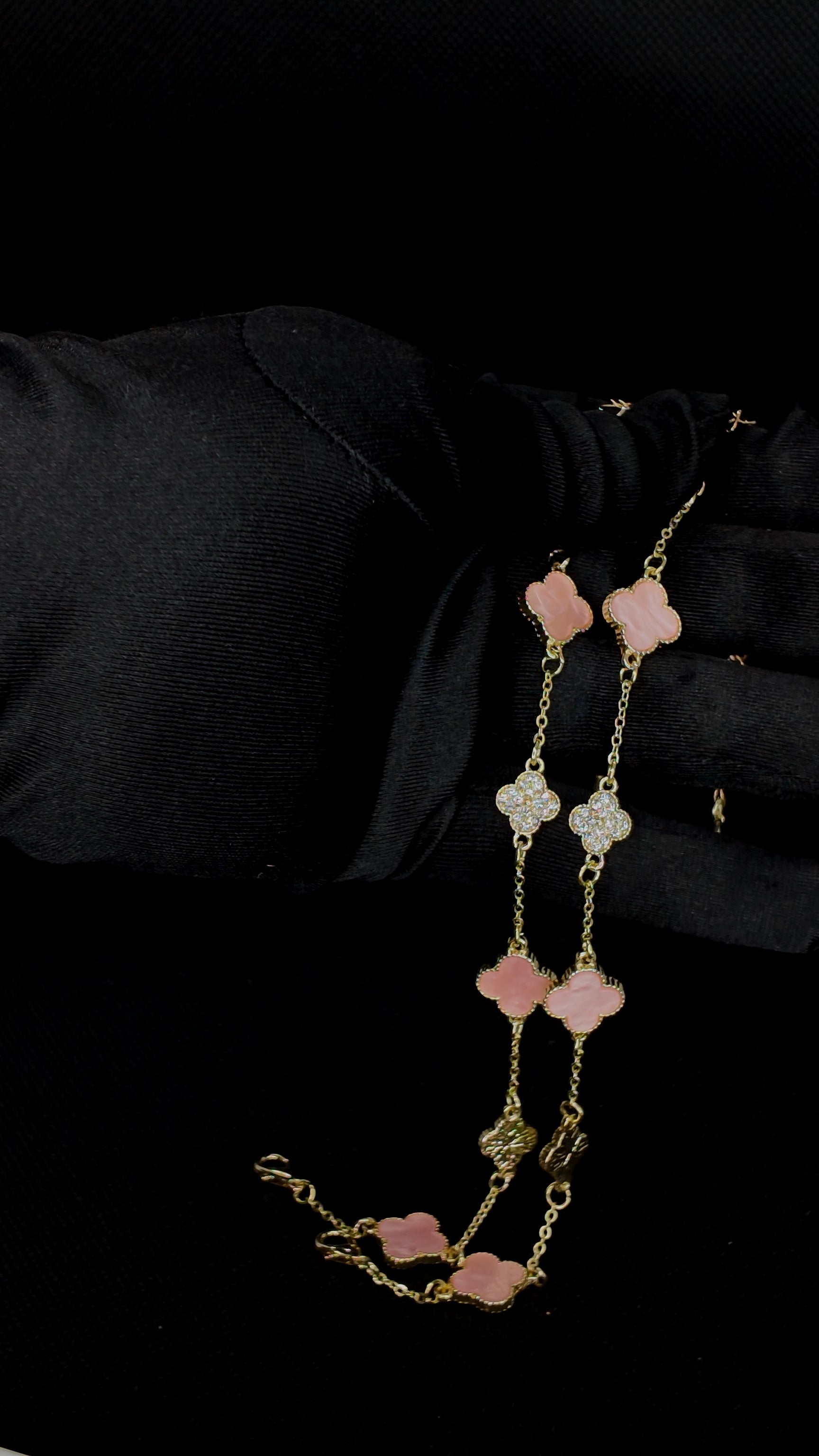 PINK CLOVER BRACELET