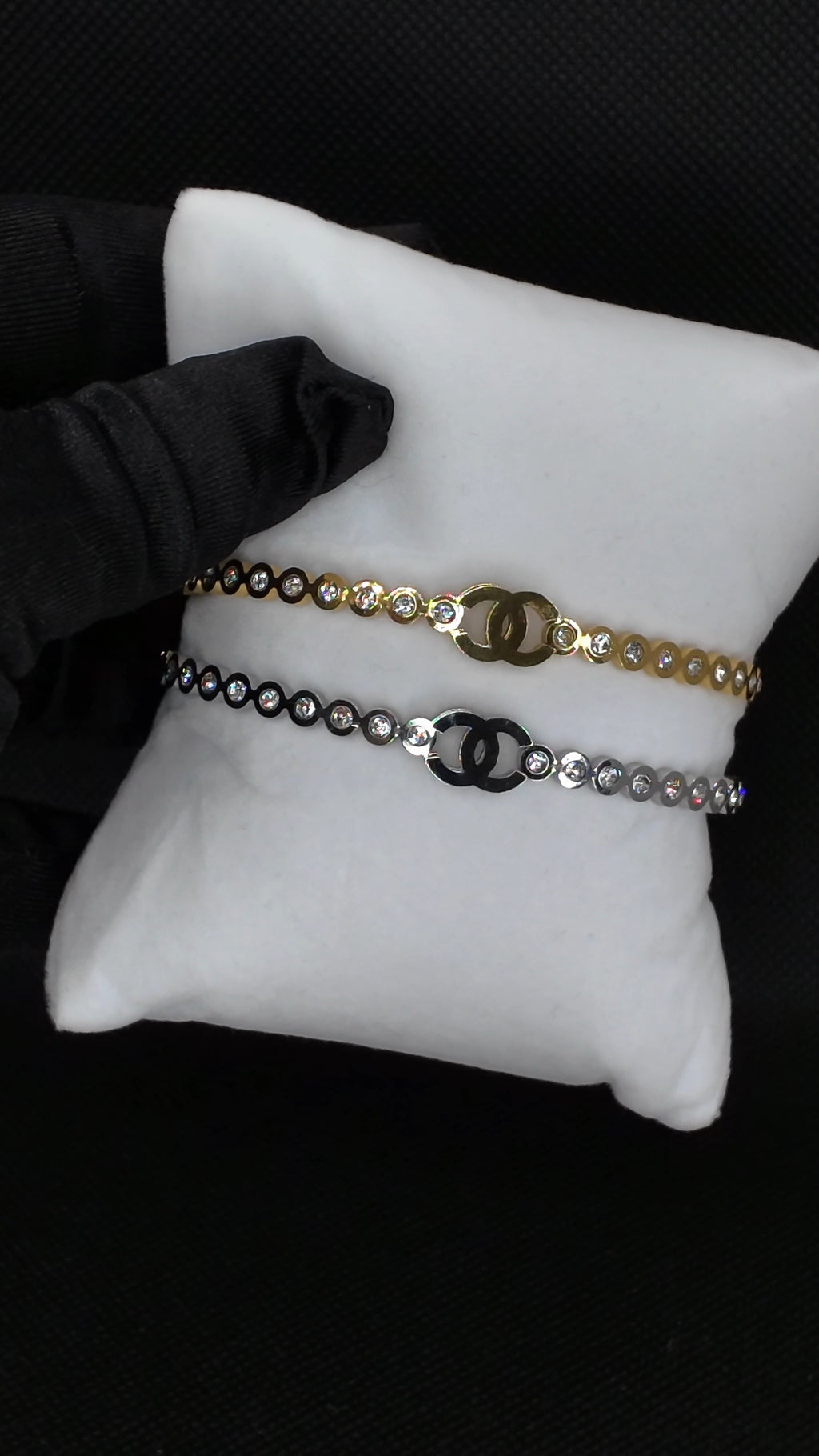 CLASSY C BANGLE